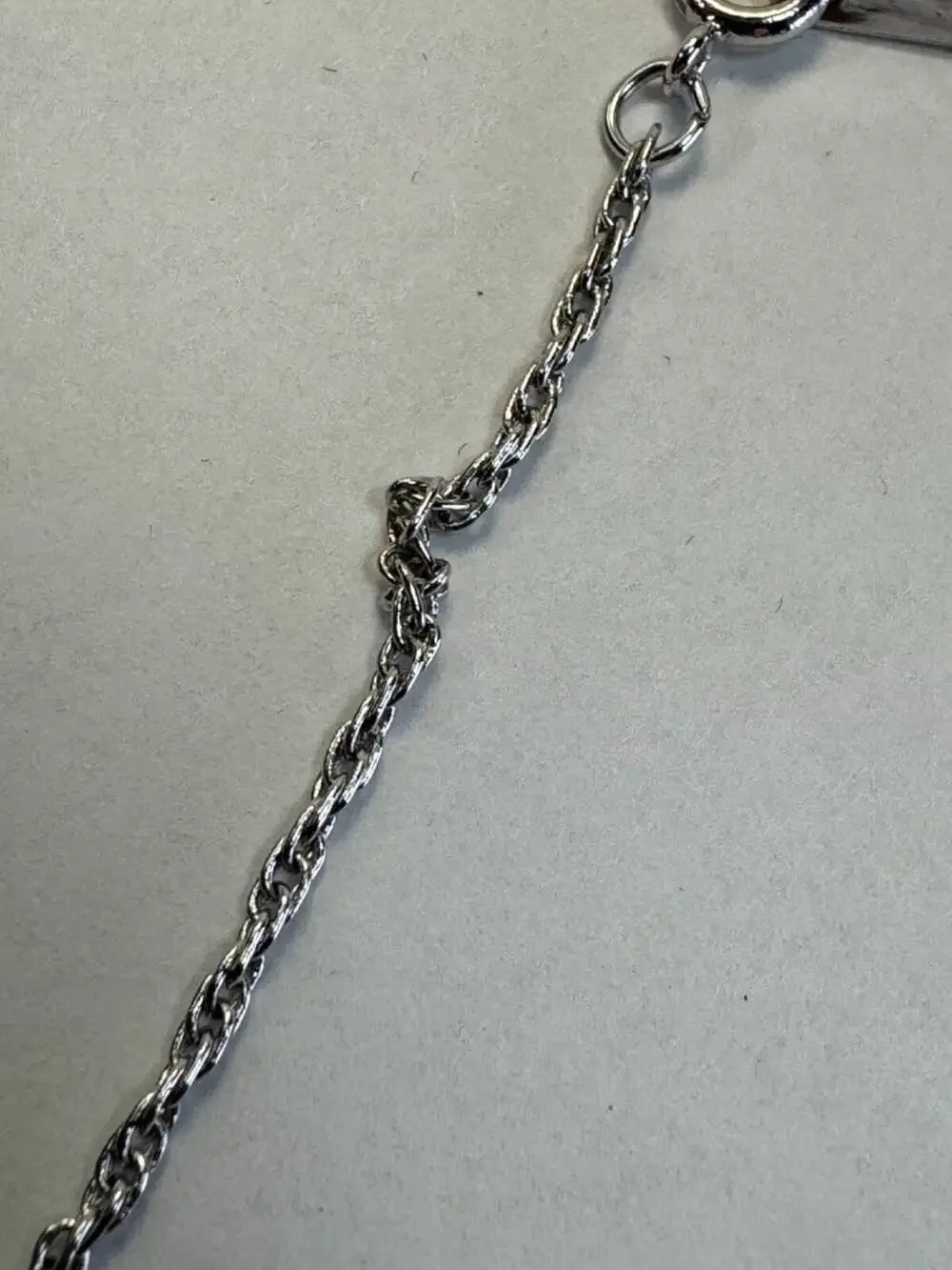 Vintage AVON Chain Necklace Bow Pendent Silver Tone 18” Jewelry
